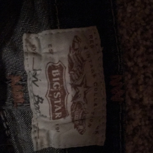 Jeans - Picture 2 of 3